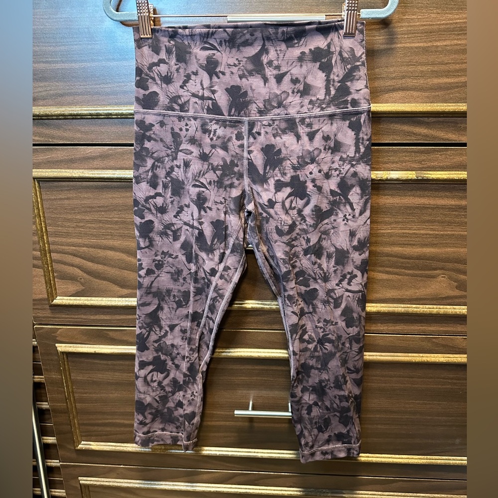 Lululemon Align Crop *21" Size 8